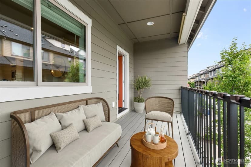 Property photo for 1429 8th Avenue Ne #8, Issaquah photo 14