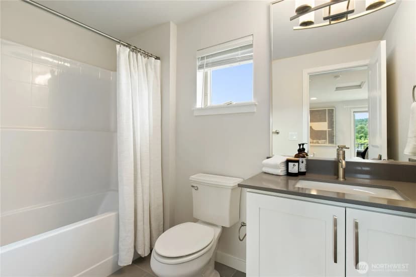 Property photo for 1429 8th Avenue Ne #8, Issaquah photo 27