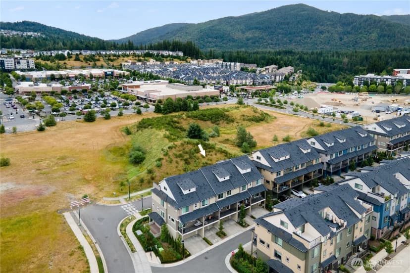 Property photo for 1429 8th Avenue Ne #8, Issaquah photo 36