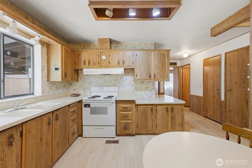 Property photo for 35505 37th Avenue S, Roy photo 10