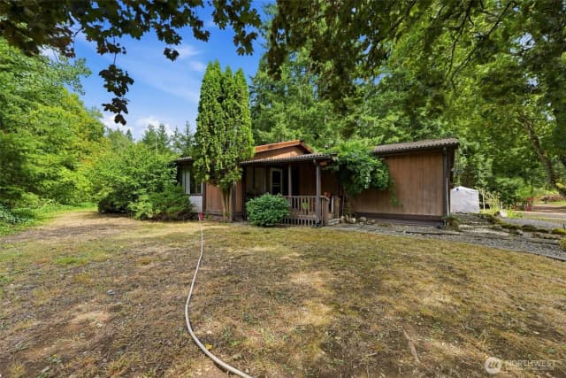 Property photo for 35505 37th Avenue S, Roy photo 2
