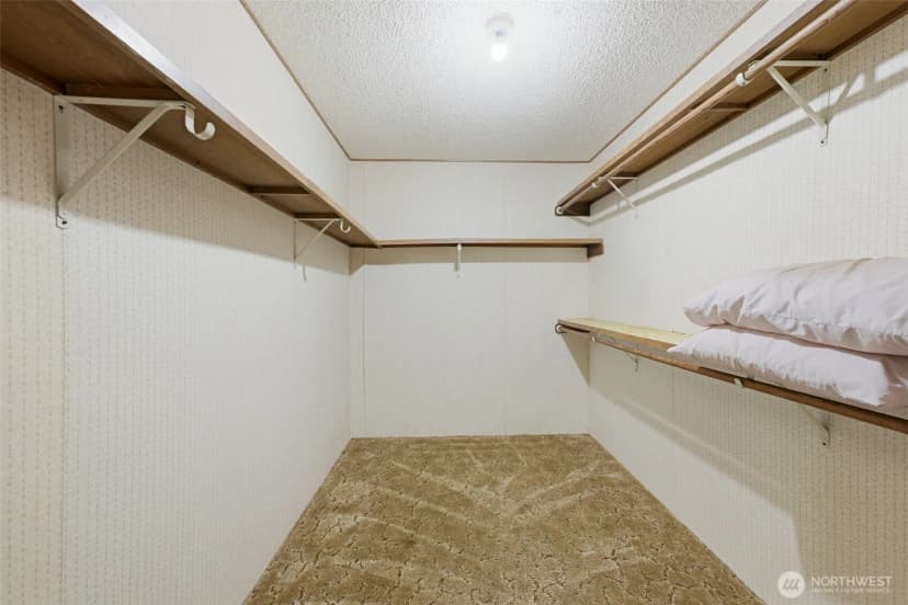 Property photo for 35505 37th Avenue S, Roy photo 16
