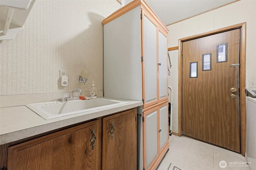 Property photo for 35505 37th Avenue S, Roy photo 22