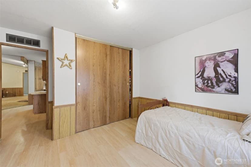 Property photo for 35505 37th Avenue S, Roy photo 19