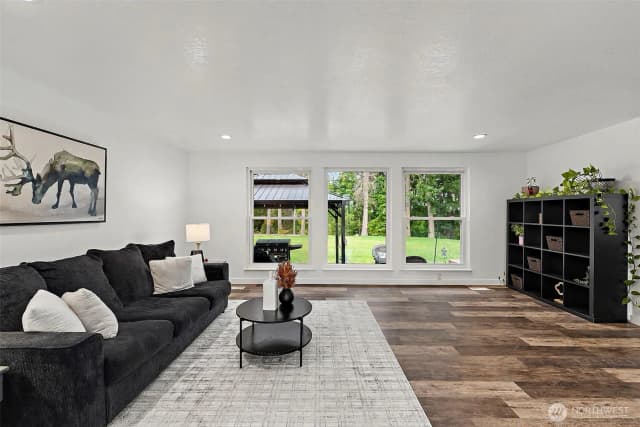 Property photo for 11123 Se Shaw Road, Yelm photo 4