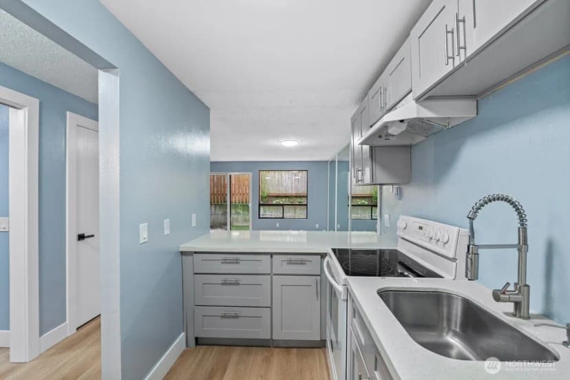 Property photo for 13702 37th Avenue S #51, Tukwila photo 9