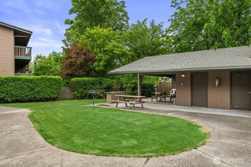 Property photo for 13702 37th Avenue S #51, Tukwila photo 17