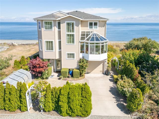 Property photo for 851 3 Crabs Rd, Sequim photo 2