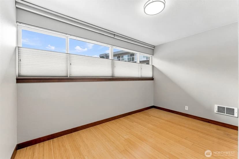 Property photo for 3151 Alki Avenue Sw #11, Seattle photo 10