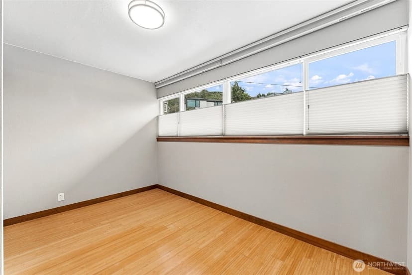 Property photo for 3151 Alki Avenue Sw #11, Seattle photo 9