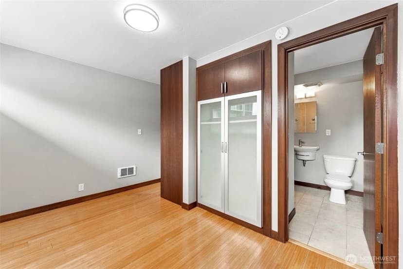 Property photo for 3151 Alki Avenue Sw #11, Seattle photo 8