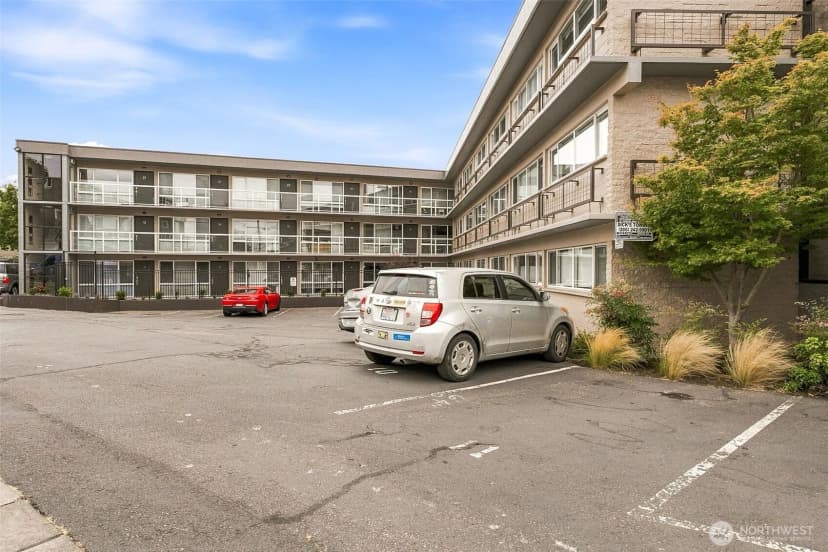 Property photo for 3151 Alki Avenue Sw #11, Seattle photo 18