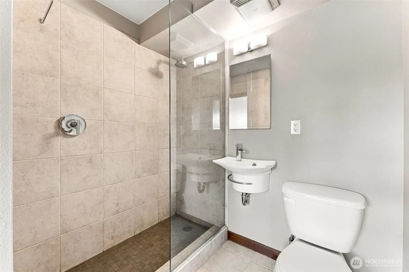 Property photo for 3151 Alki Avenue Sw #11, Seattle photo 7