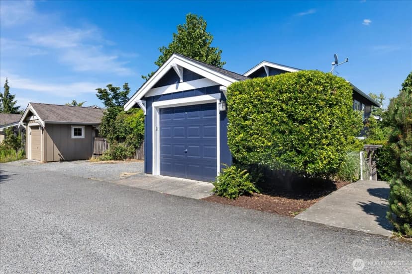 Property photo for 5925 31st Avenue Sw, Seattle photo 28