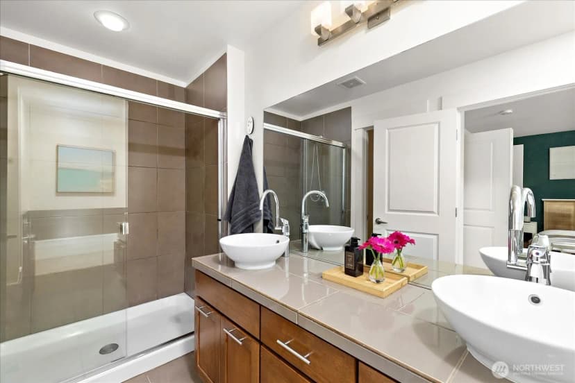 Property photo for 5925 31st Avenue Sw, Seattle photo 17