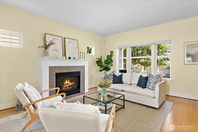 Property photo for 5925 31st Avenue Sw, Seattle photo 4