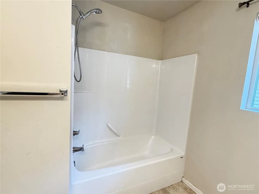 Property photo for 990 42nd Court Ne, Auburn photo 17