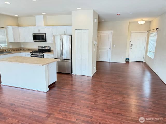 Property photo for 990 42nd Court Ne, Auburn photo 4