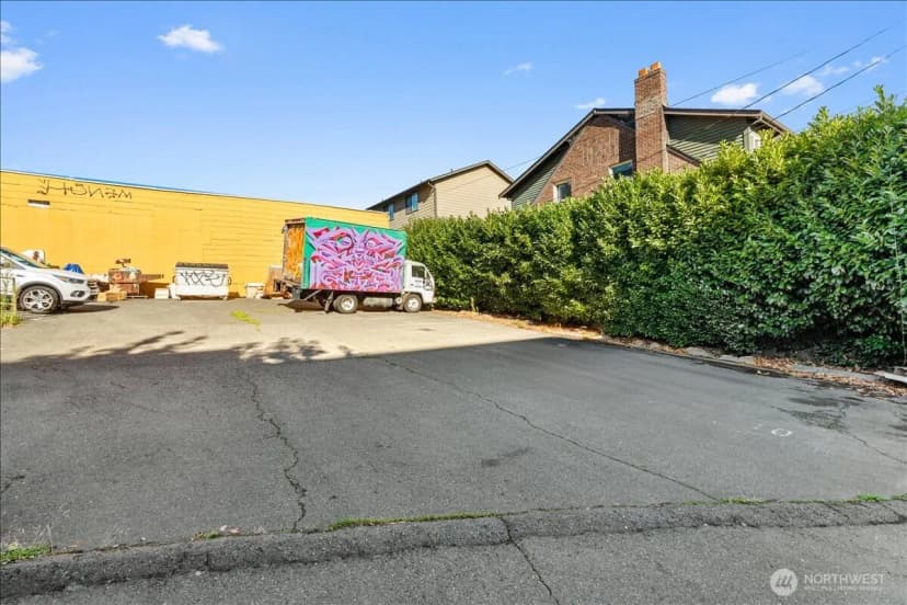 Property photo for 150 12th Avenue, Seattle photo 10