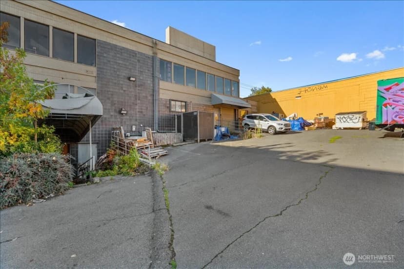 Property photo for 150 12th Avenue, Seattle photo 11