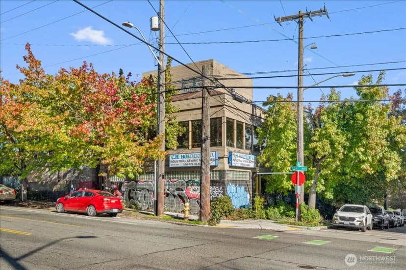 Property photo for 150 12th Avenue, Seattle photo 6