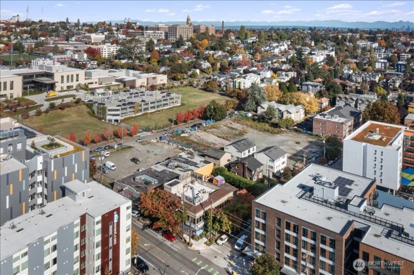 Property photo for 150 12th Avenue, Seattle photo 14