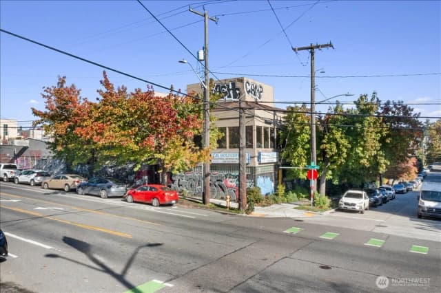 Property photo for 150 12th Avenue, Seattle photo 5