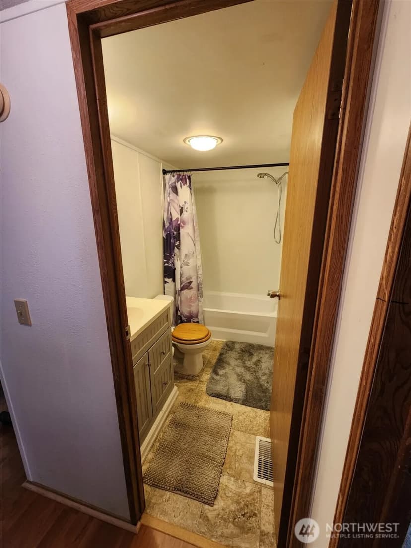 Property photo for 420 Proffitt Road, Centralia photo 17