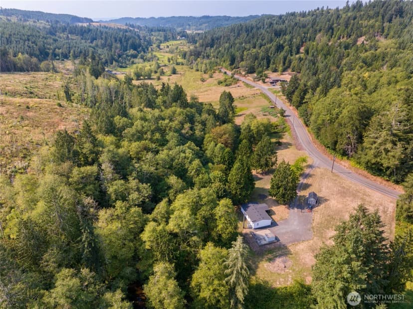 Property photo for 420 Proffitt Road, Centralia photo 6