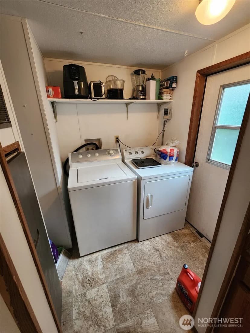Property photo for 420 Proffitt Road, Centralia photo 12