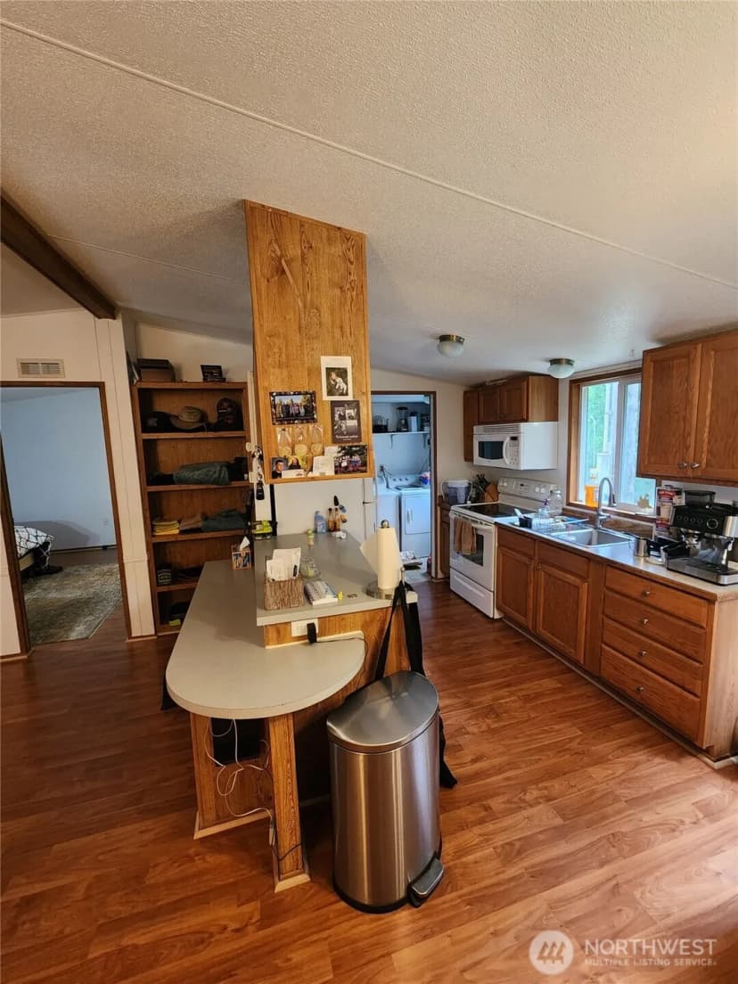 Property photo for 420 Proffitt Road, Centralia photo 11