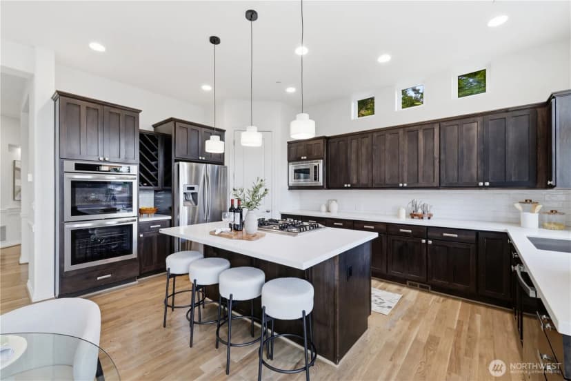 Property photo for 698 Summerhill Ridge Drive Nw, Issaquah photo 9