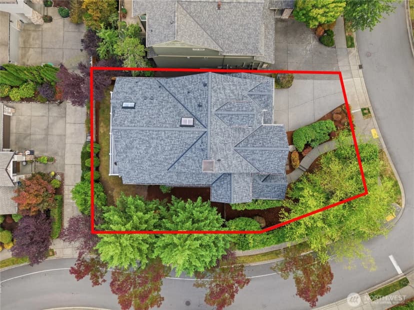 Property photo for 698 Summerhill Ridge Drive Nw, Issaquah photo 36