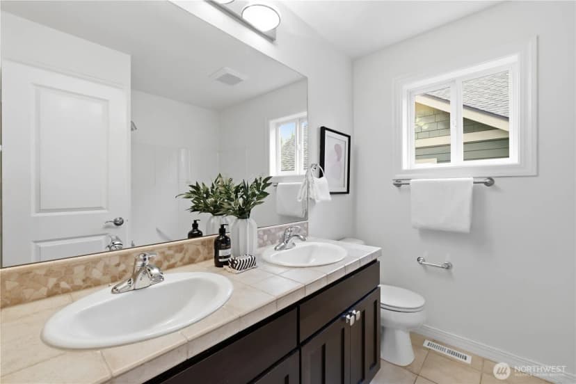 Property photo for 698 Summerhill Ridge Drive Nw, Issaquah photo 19