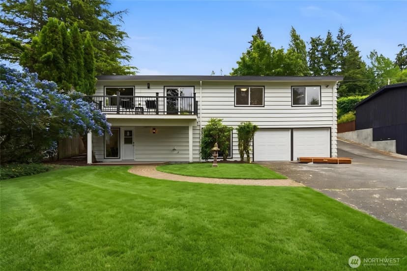 Property photo for 325 105th Ave Se, Bellevue photo 34