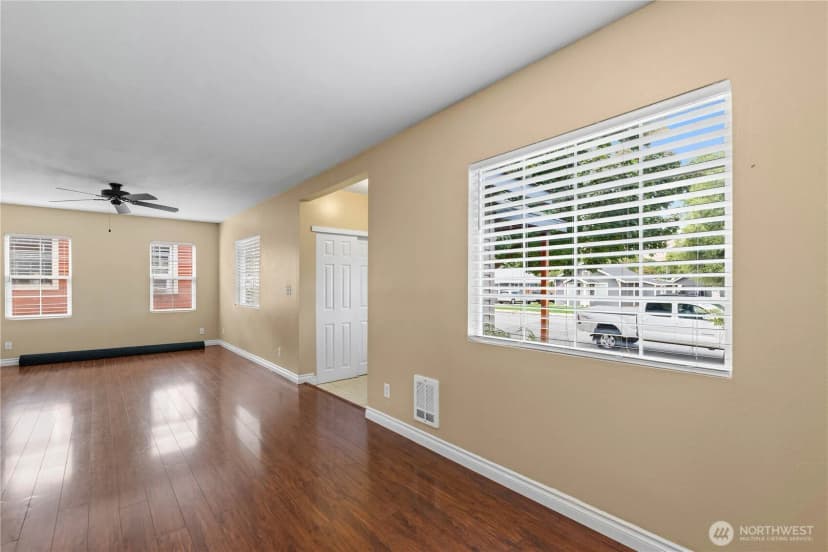 Property photo for 905 Kittitas St, Wenatchee photo 17