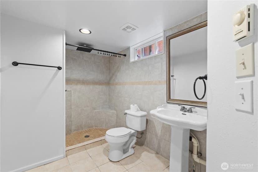 Property photo for 905 Kittitas St, Wenatchee photo 30