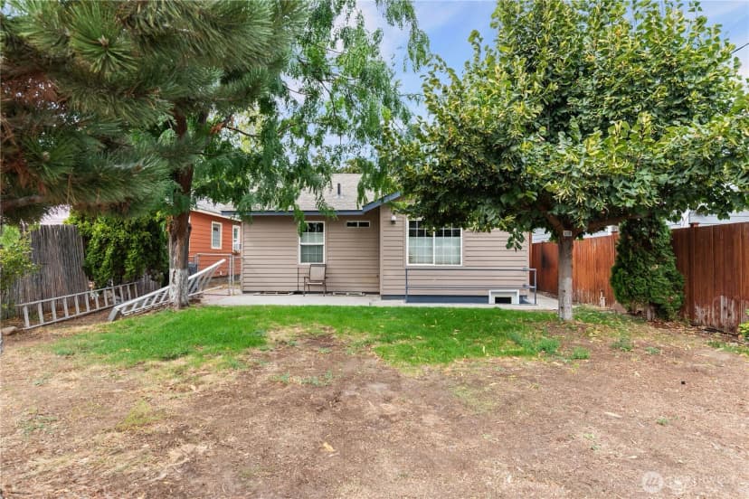 Property photo for 905 Kittitas St, Wenatchee photo 6