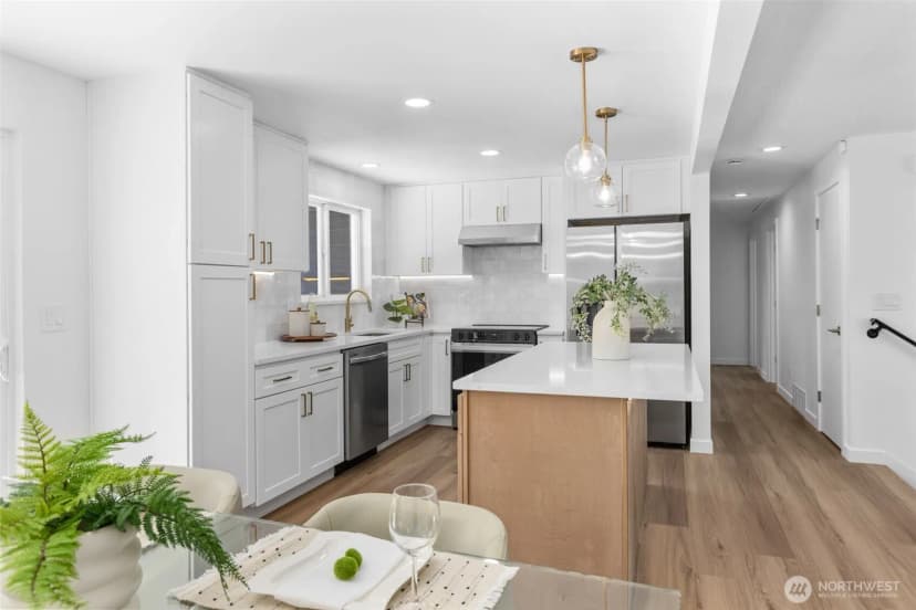 Property photo for 8712 Wildwood Avenue Sw, Lakewood photo 12