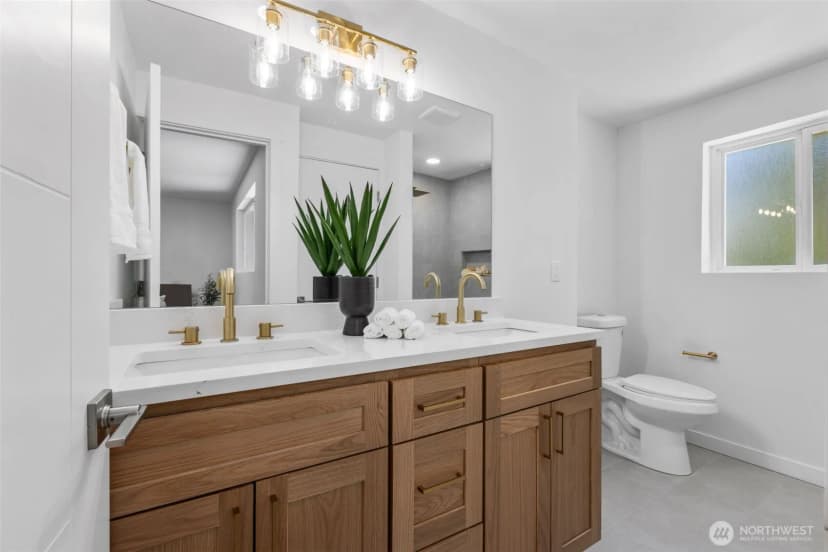 Property photo for 8712 Wildwood Avenue Sw, Lakewood photo 20