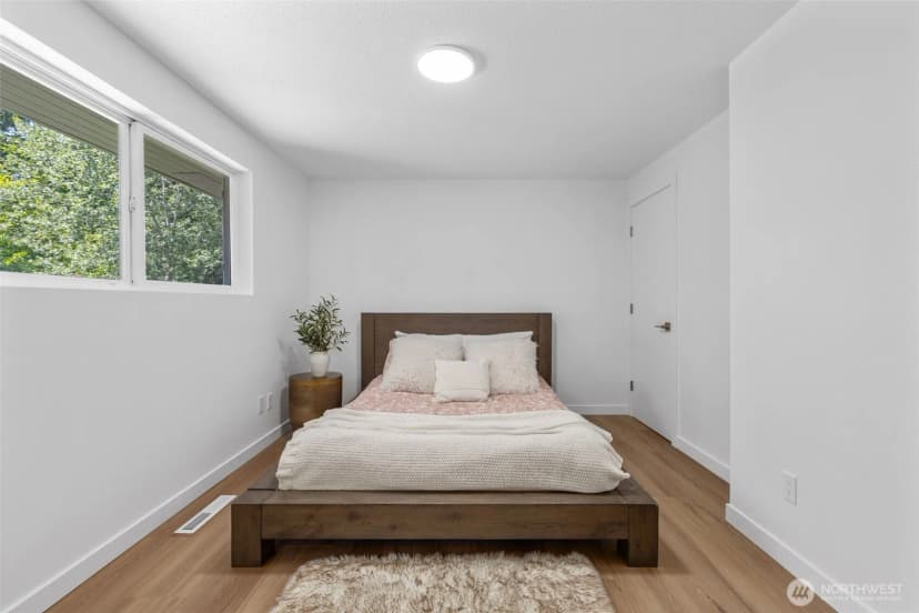 Property photo for 8712 Wildwood Avenue Sw, Lakewood photo 18