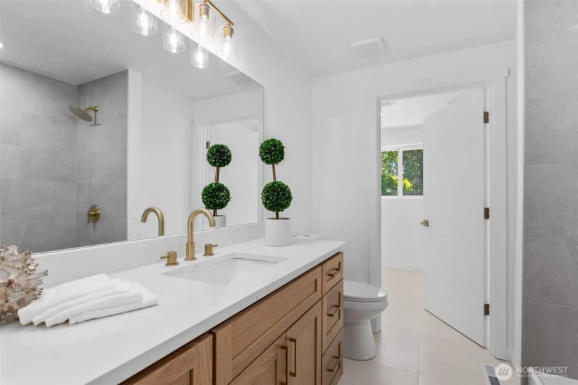 Property photo for 8712 Wildwood Avenue Sw, Lakewood photo 17