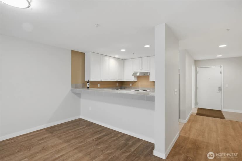 Property photo for 321 10th Avenue S #712, Seattle photo 14