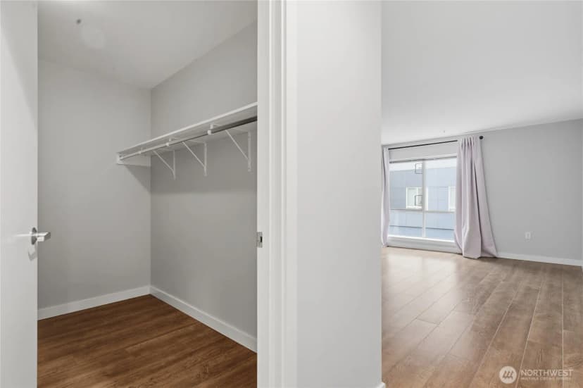 Property photo for 321 10th Avenue S #712, Seattle photo 16