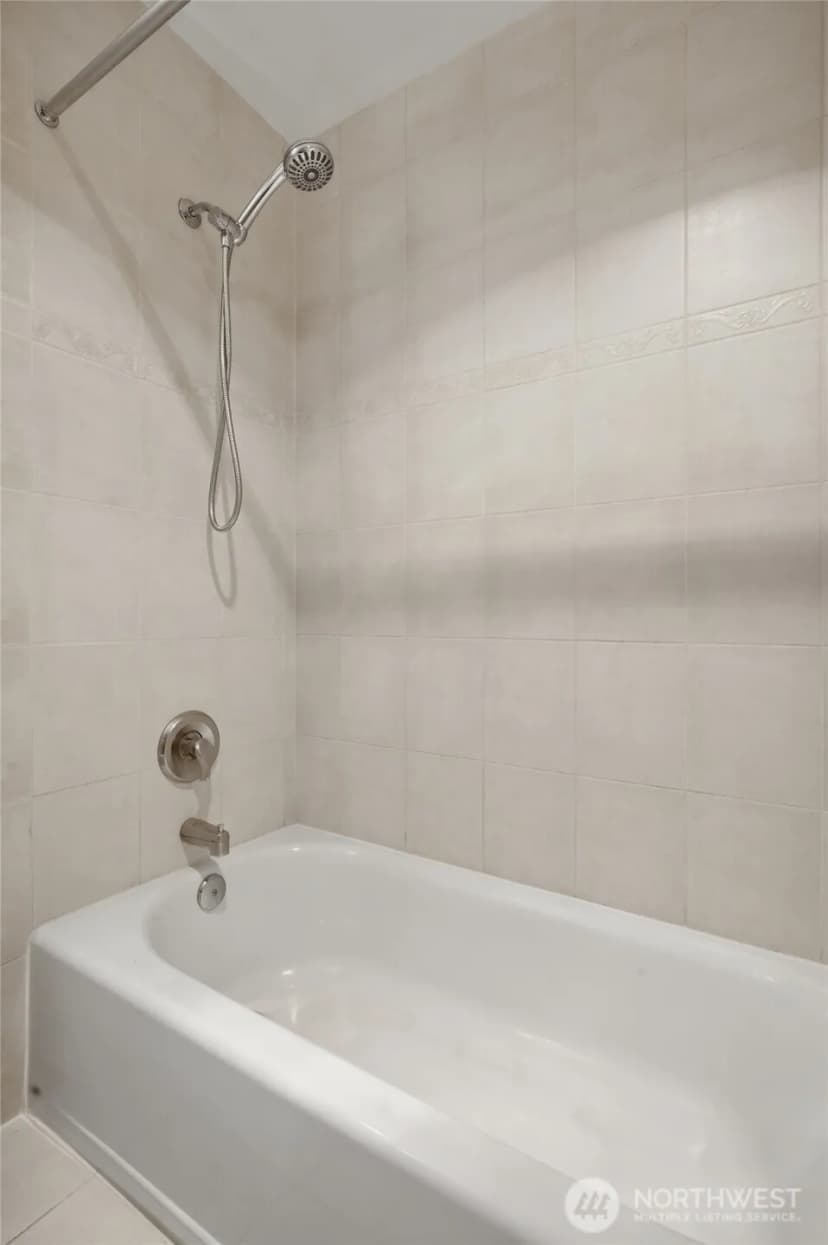 Property photo for 321 10th Avenue S #712, Seattle photo 21
