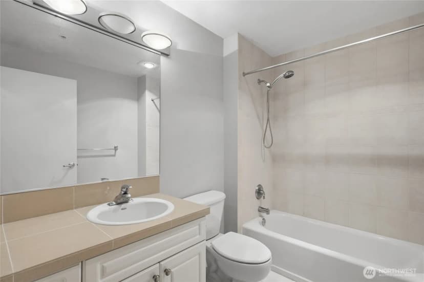 Property photo for 321 10th Avenue S #712, Seattle photo 20