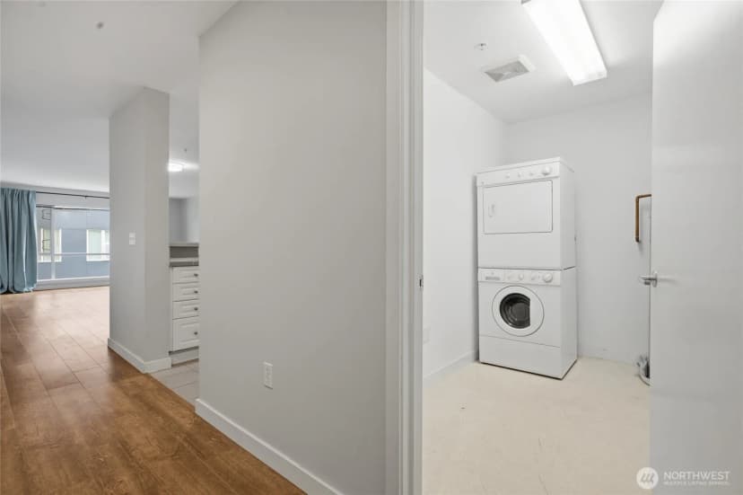 Property photo for 321 10th Avenue S #712, Seattle photo 26