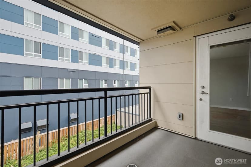 Property photo for 321 10th Avenue S #712, Seattle photo 8