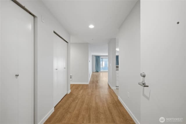 Property photo for 321 10th Avenue S #712, Seattle photo 3
