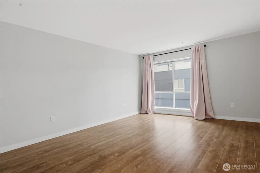 Property photo for 321 10th Avenue S #712, Seattle photo 17